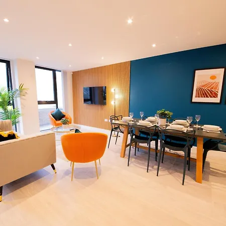 Stunning 3 Bedroom Manchester Apartment Exterior photo